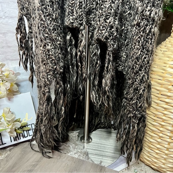 Free People Wool Shawl Wrap - Picture 9 of 14